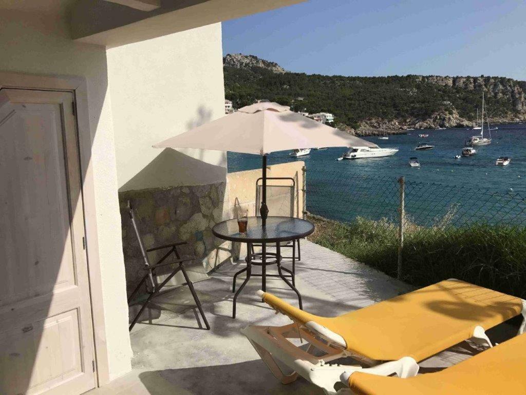Apartmán Hebergement Front De Mer Sant Elm Exteriér fotografie